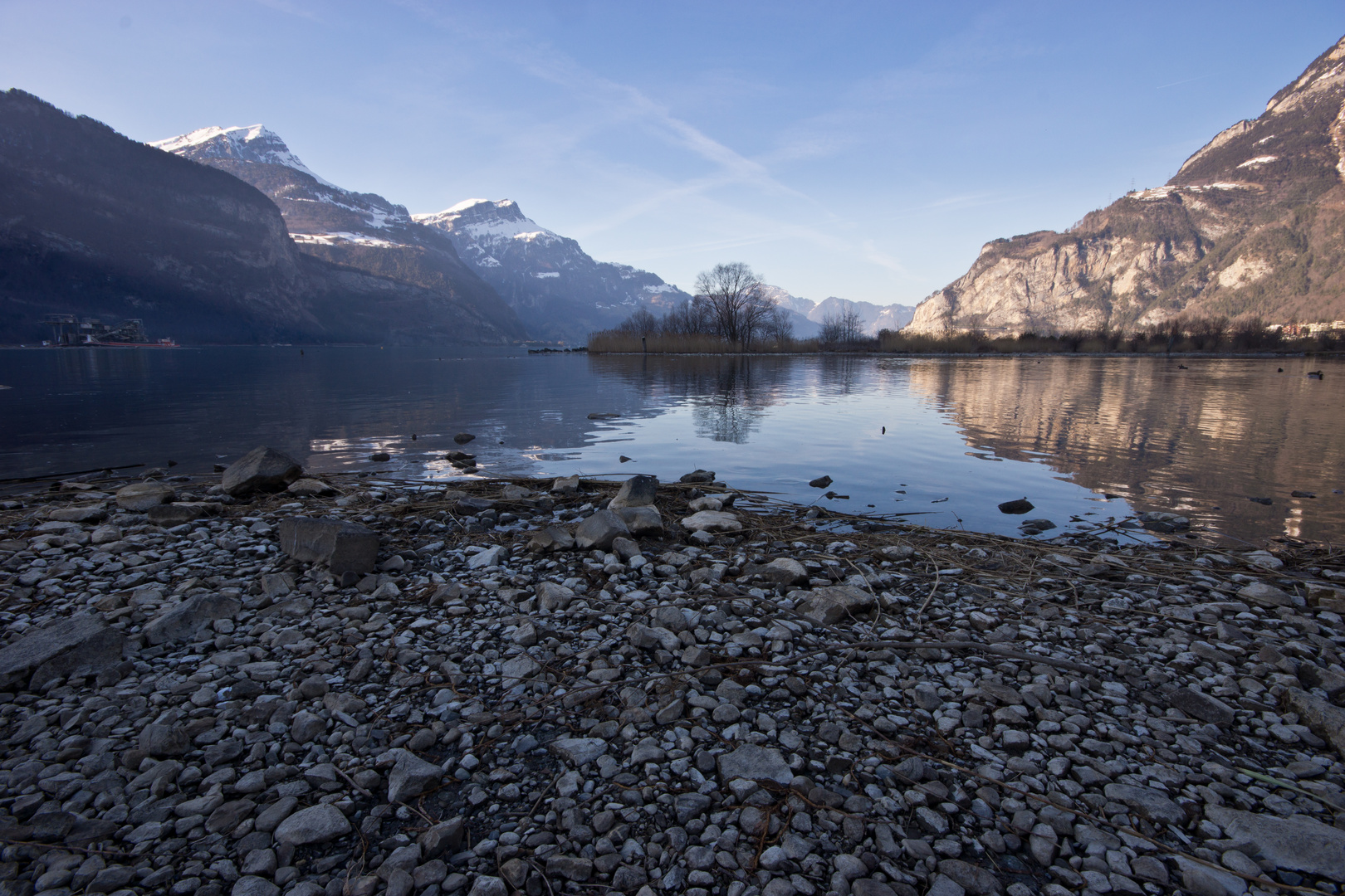 Flüelen am See