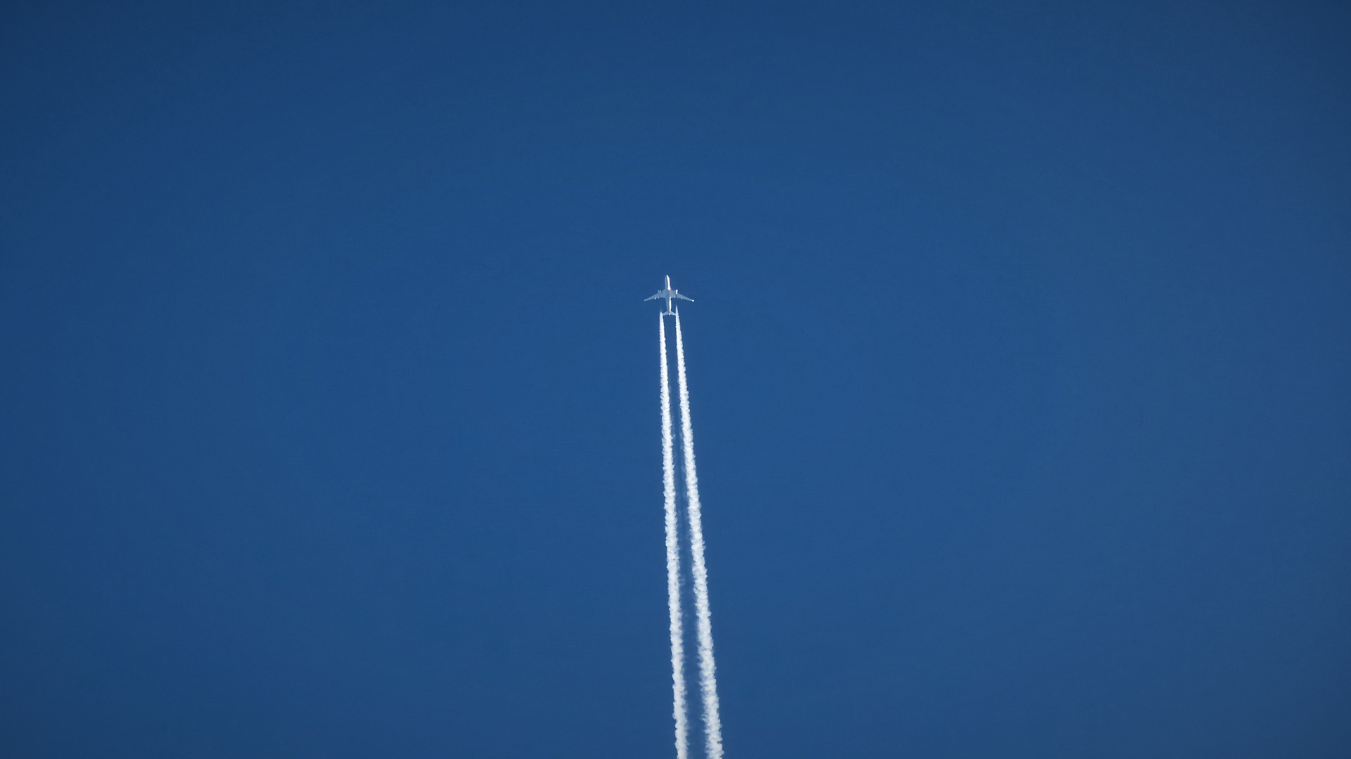 Flug in den Blauen Montag