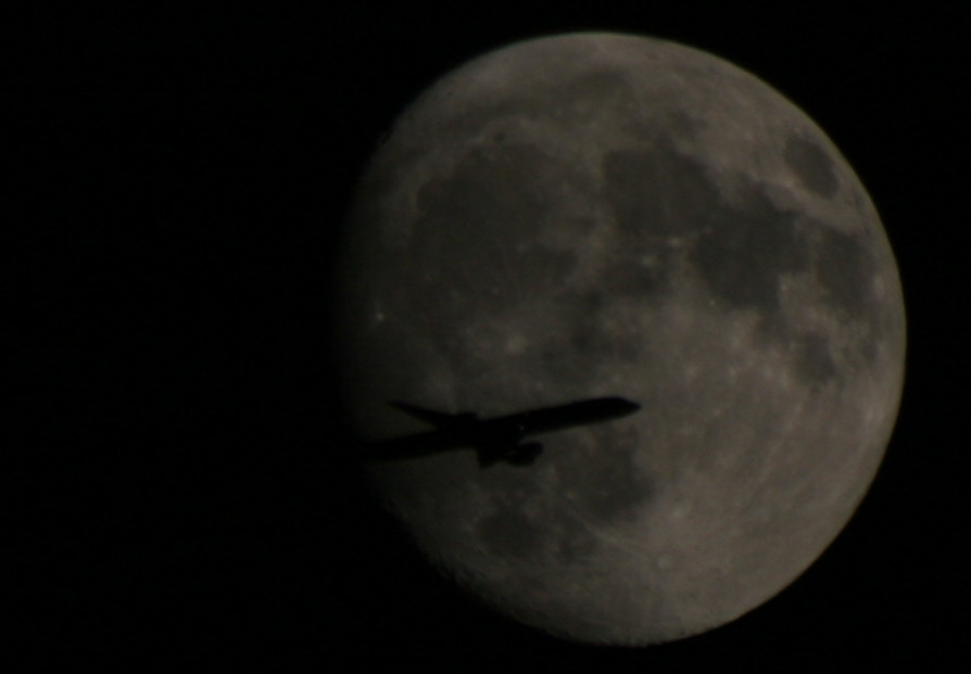 Flug in den Mond