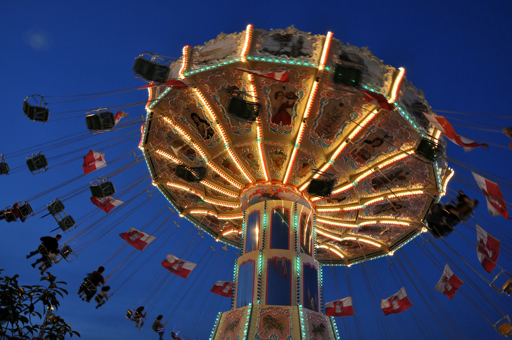 Flug in den nächtlichen Himmel