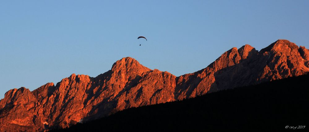 Flug in der Abendsonne