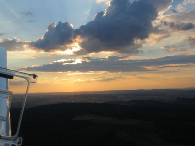 Flug in der Abendstimmung