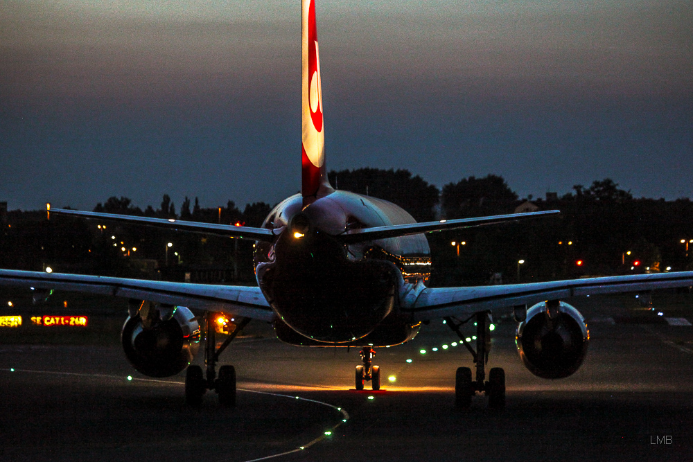 Flug in die Nacht