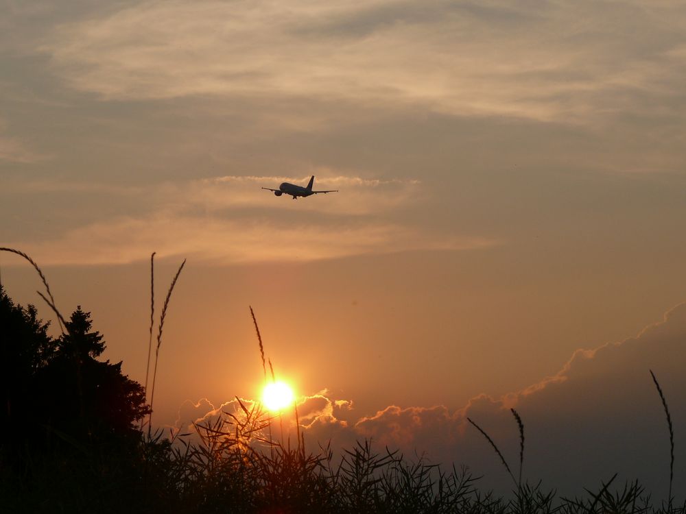 Flug ins Abendrot