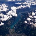 Flug über den Walensee in der Schweiz.