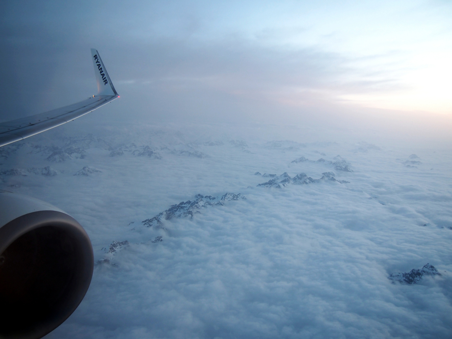 Flug über die Alpen