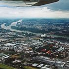 Flug über die  Schiersteiner Brücke