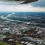 Flug über die  Schiersteiner Brücke