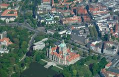 Flug über Hannover - Das Neue Rathaus