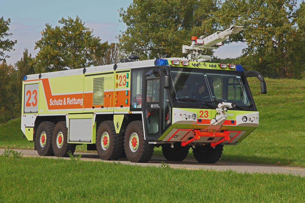 Flugfeldlöschfahrzeug Z8 Schutz & Rettung Zürich