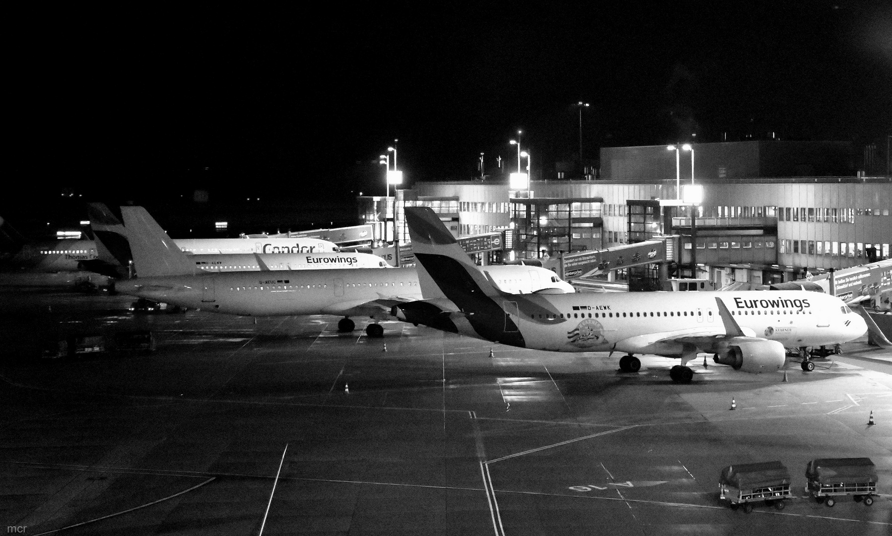 Flughafen DÜSSELDORF, 05.00 Uhr früh