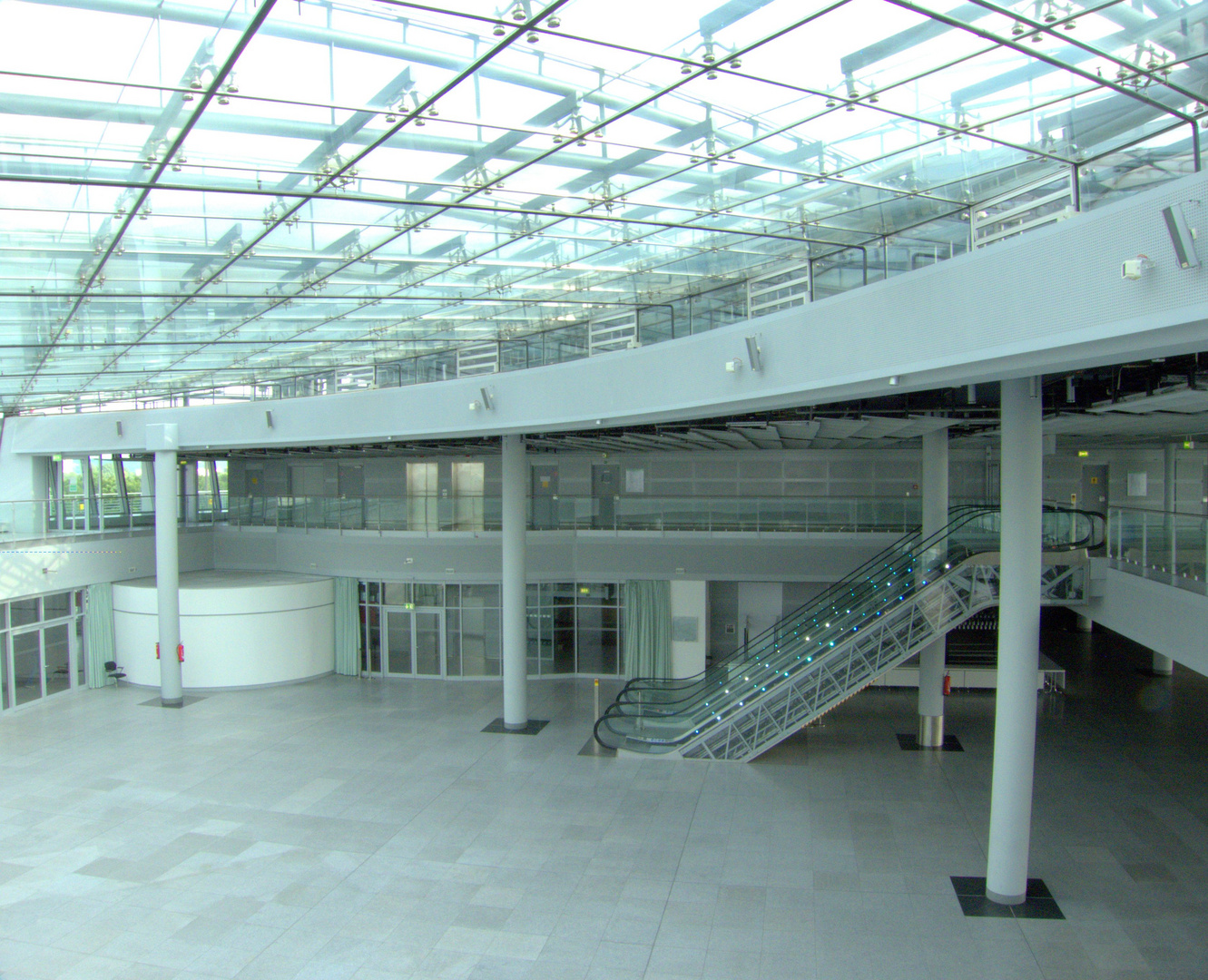 Flughafen Düsseldorf Bahnhof Halle