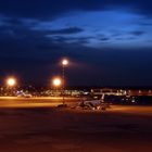 Flughafen Düsseldorf bei Nacht