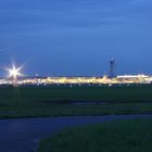 Flughafen Düsseldorf mit Start am Abend