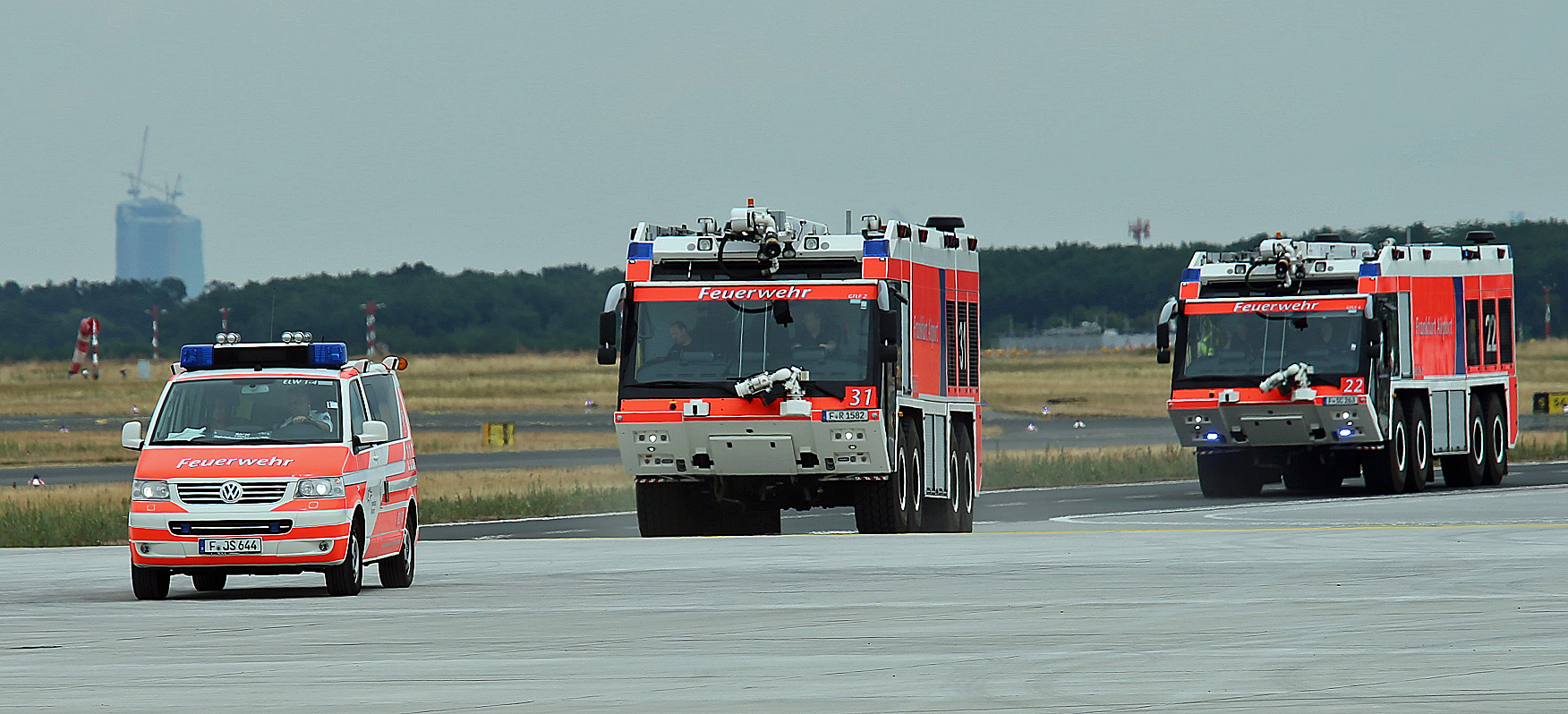 Flughafen-Feuerwehr -normale Fahrt-