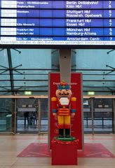 Flughafen Frankfurt - Fernbahnhof 