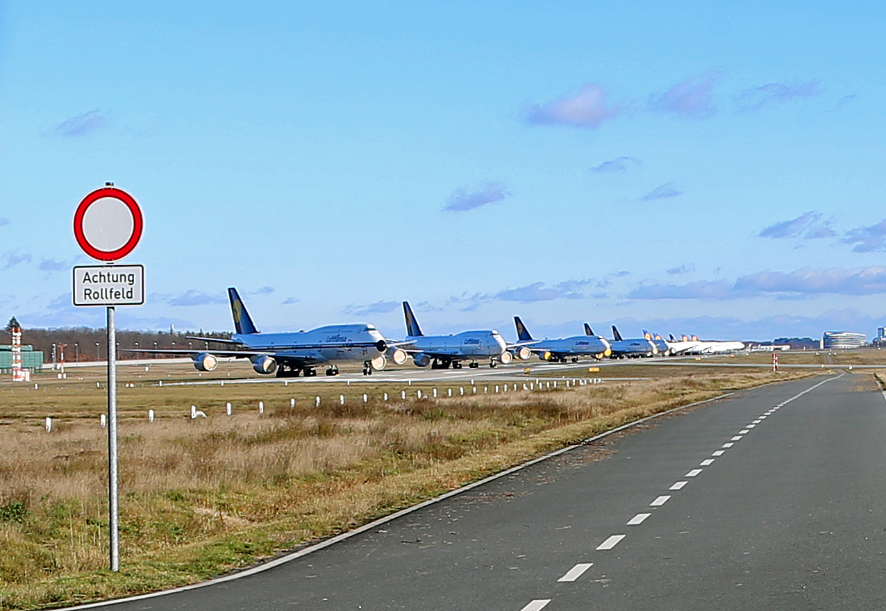 Flughafen Frankfurt -  Landebahn NW - Abstellplatz