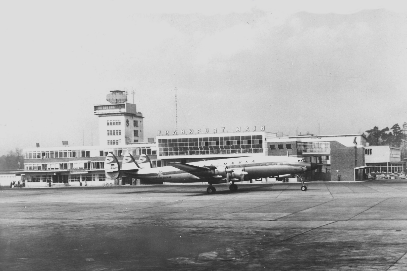 Flughafen Frankfurt_Main eine alte Postkarte