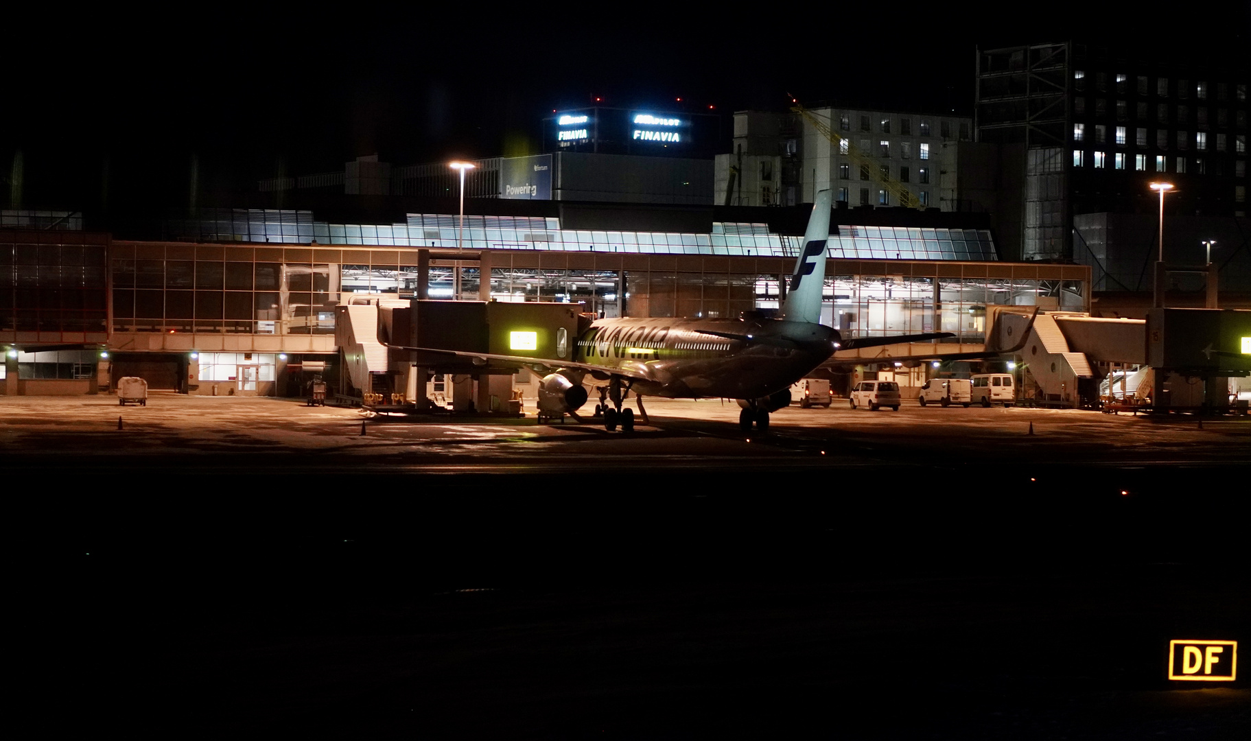 Flughafen Helsinki-Vantaa um 3:30 Uhr #2