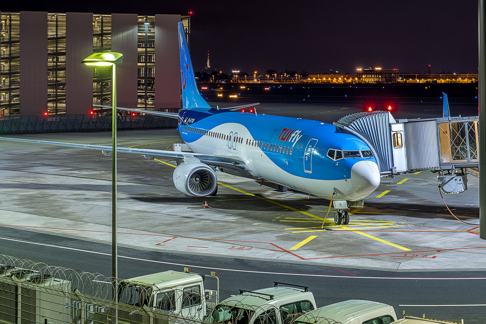 Flughafen Langenhagen Foto & Bild world, nachtaufnahme, flughafen