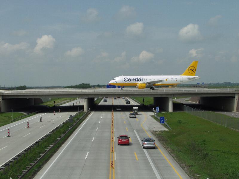 Flughafen-Leipzig-02