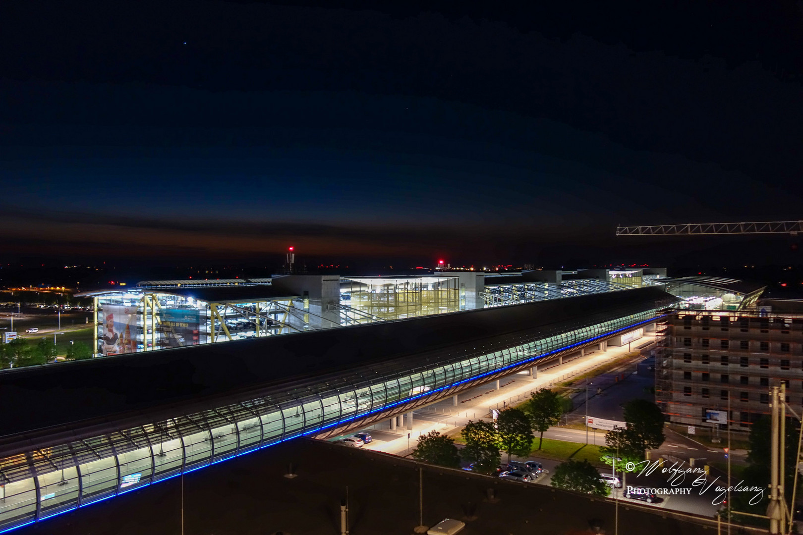Flughafen LeipzigHalle Foto & Bild leipzig, nacht, nachtaufnahme