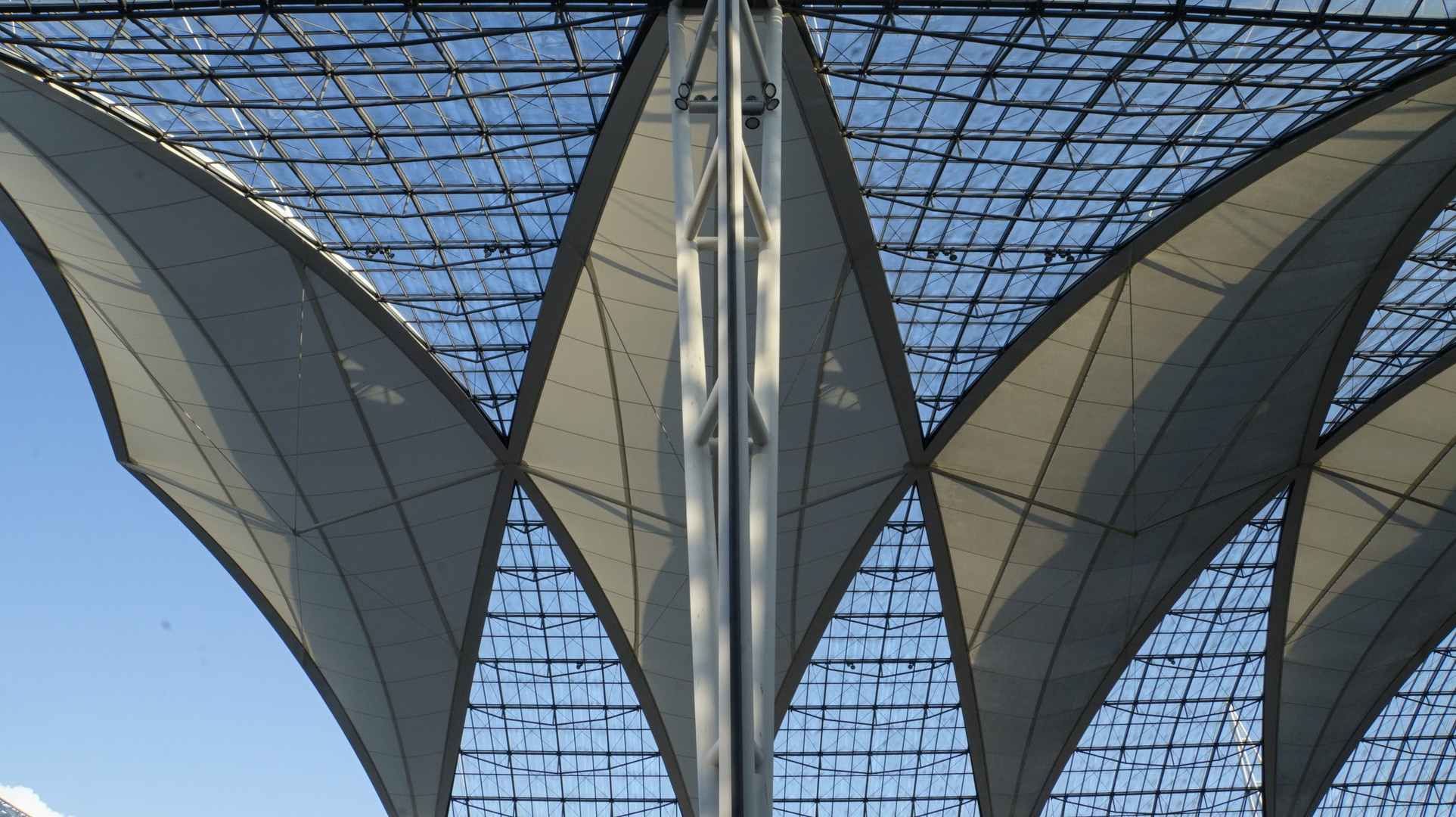 Flughafen München - im MAC (Architektur)