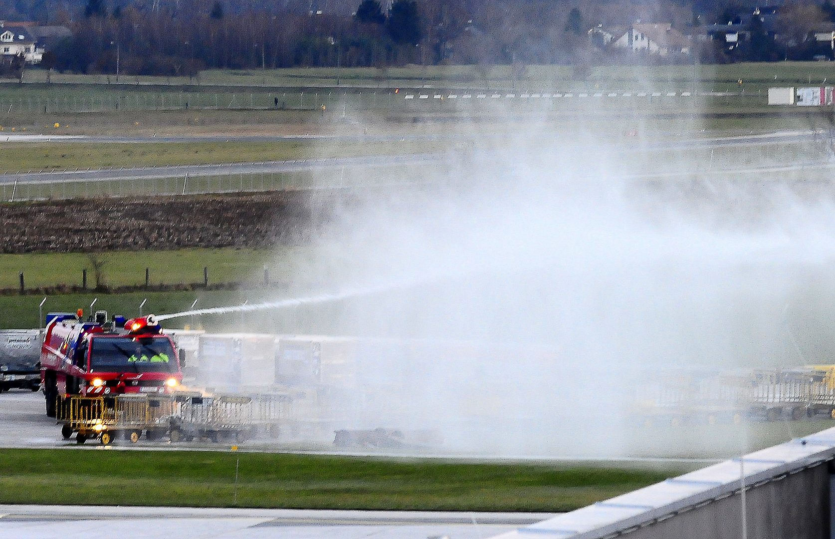 FLUGHAFEN SALZBURG 2