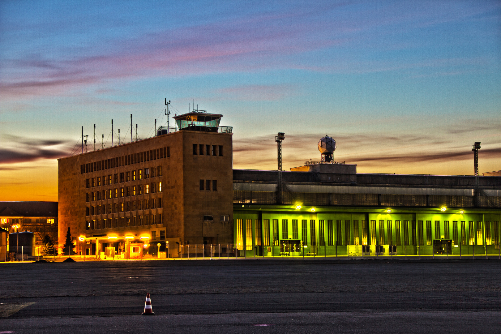 Flughafen Tempelhof TOWER 22-03-2011