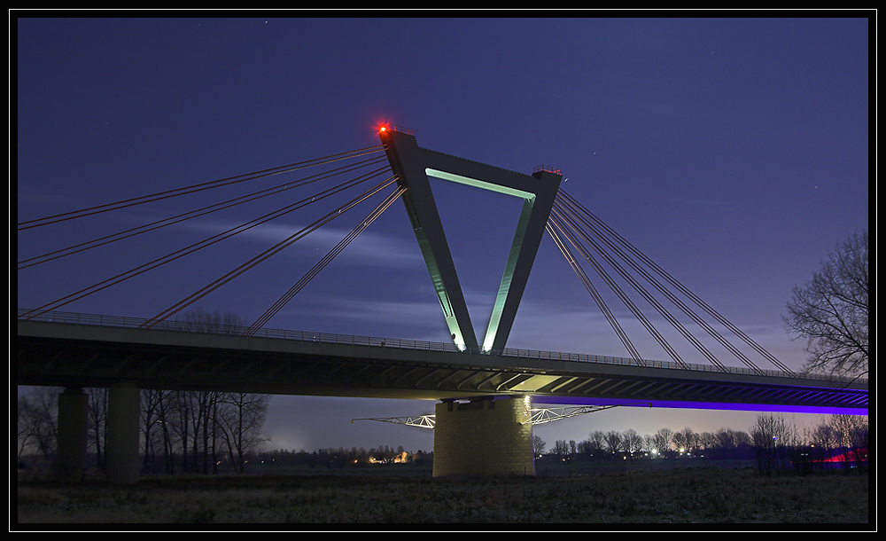 FLUGhafenbrücke