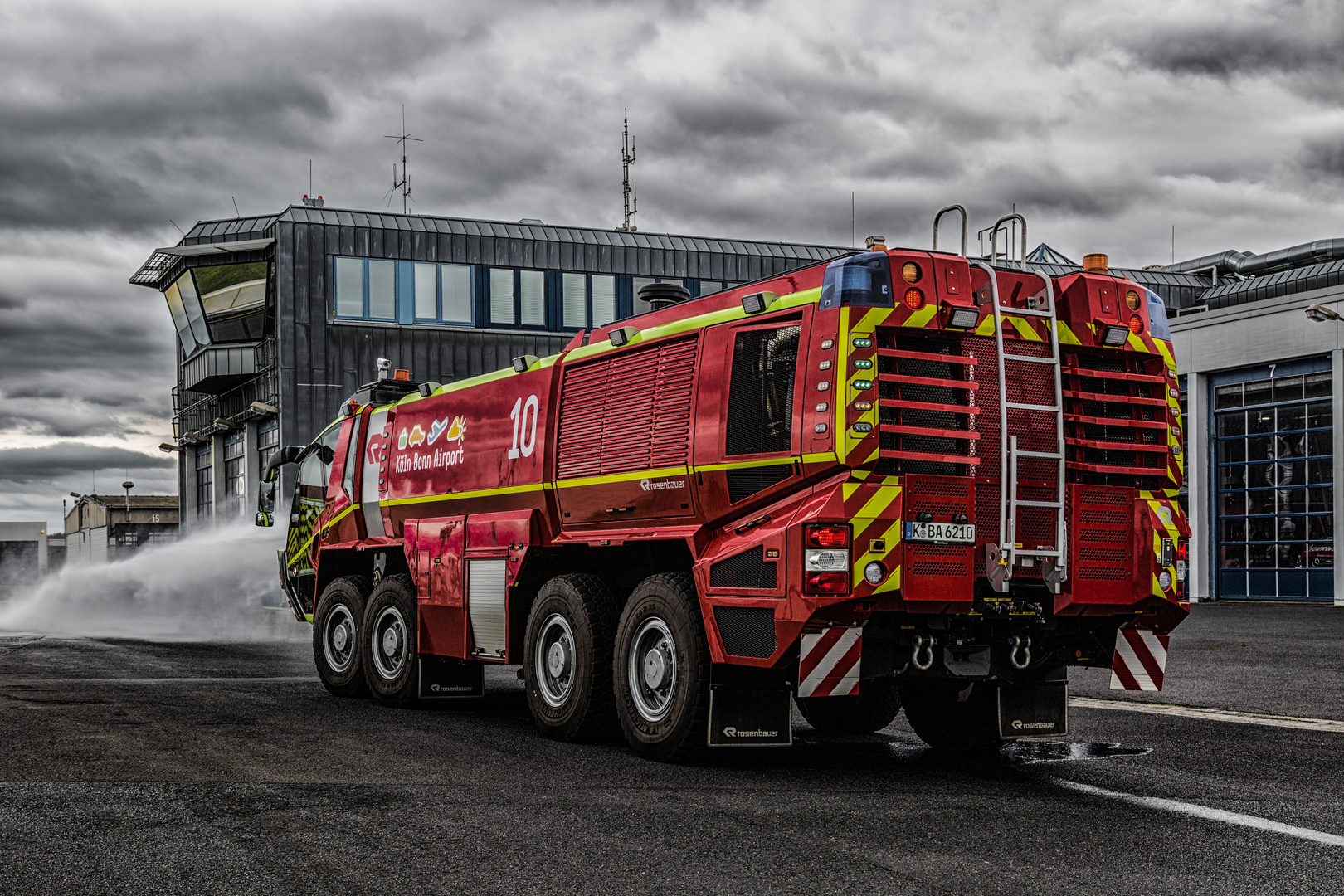 Flughafenfeuerwehr mit Panther