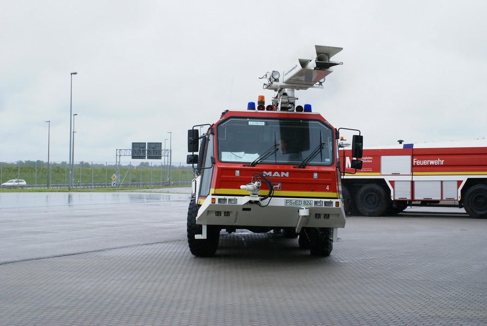 Flughafenfeuerwehr München Foto & Bild autos & zweiräder, feuerwehr