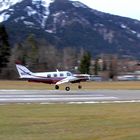 Flugplatz Höfen Tirol - LOIR - Landeanflug Piste 04 - Piper Cheyenne 2 N20WL