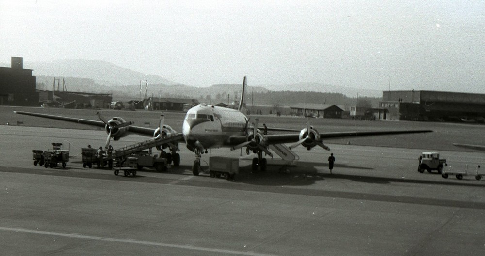 Flugplatz Zürich-Kloten 1954
