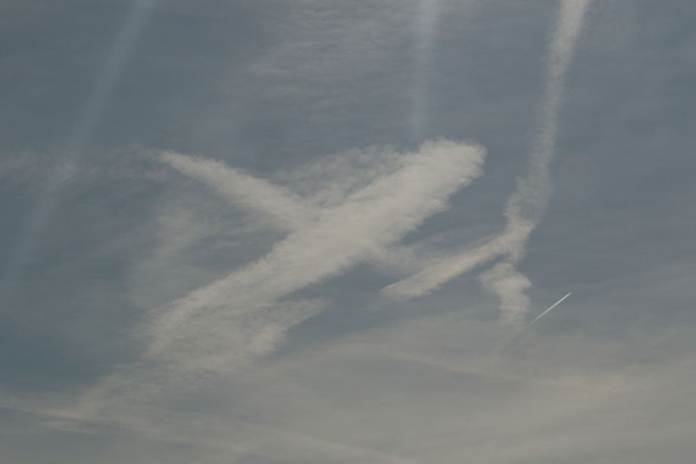 Flugzeug am Himmel