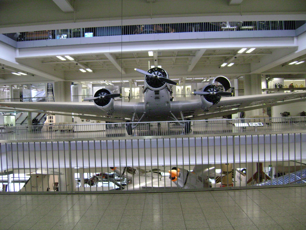 flugzeug aus dem deutschen museum