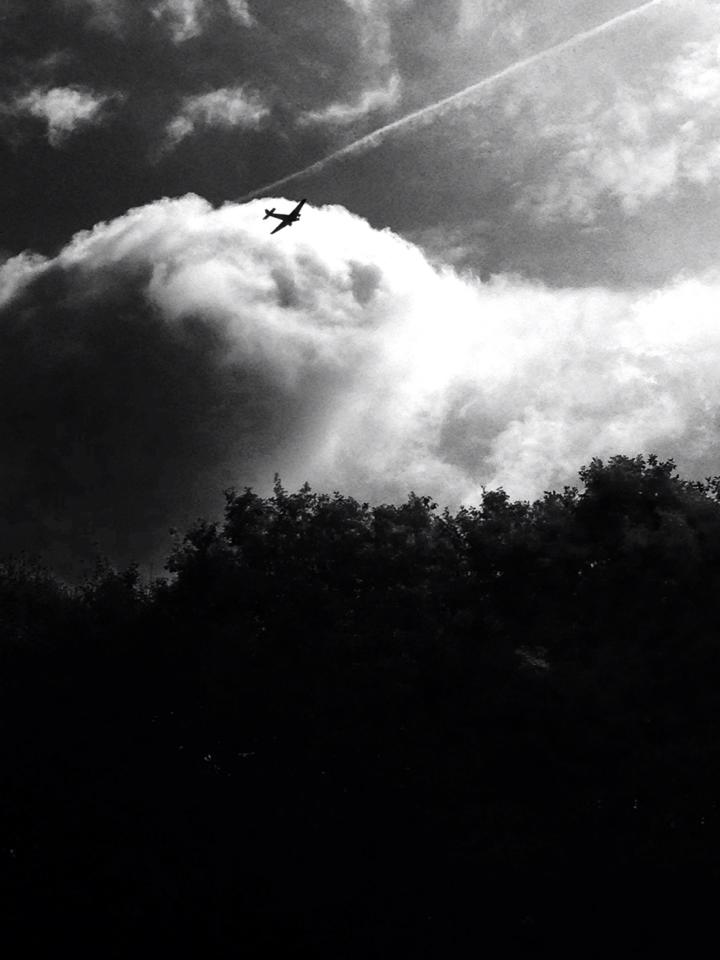 Flugzeug der Nacht im Himmelsreich