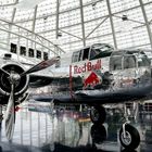 flugzeug im Red Bull Hangar 7