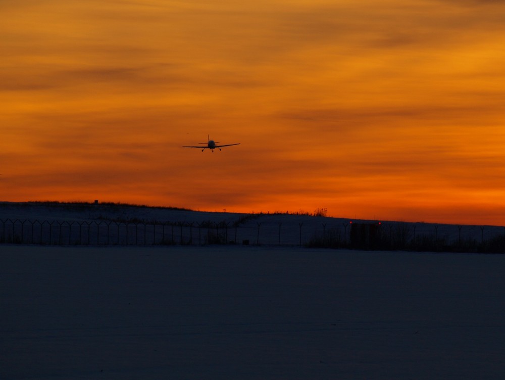 Flugzeug im Sonnenuntergang, Dortmund