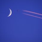 Flugzeug  startete zum Mond...