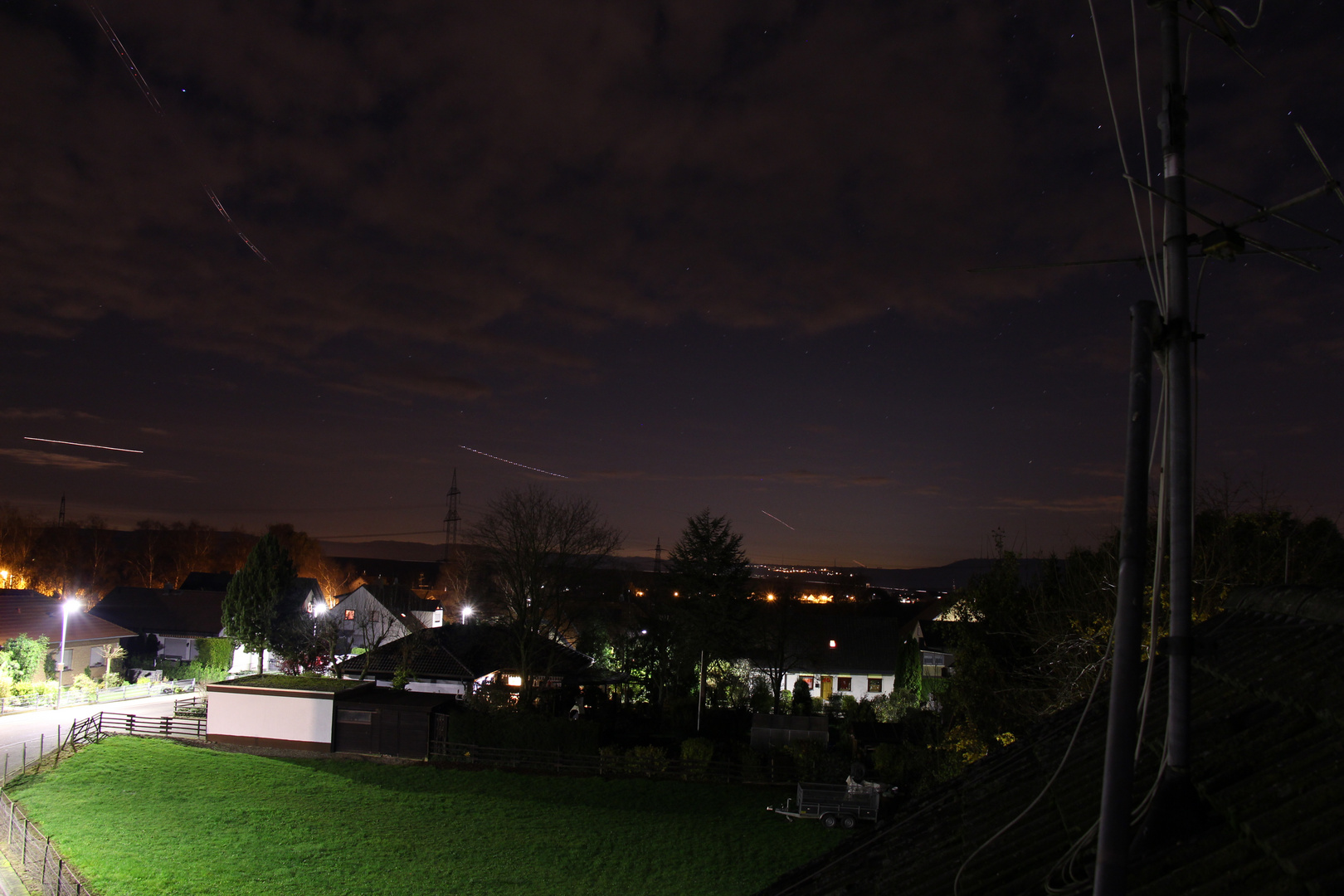 Flugzeuge bei Nacht