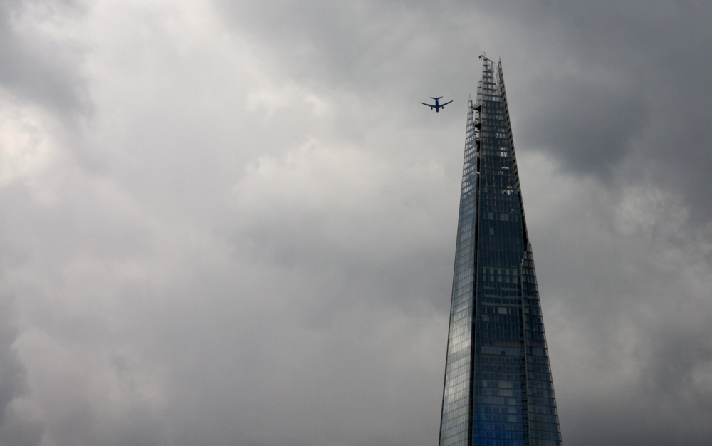 Flugzeuge hinterlassen nur Scherben :--))