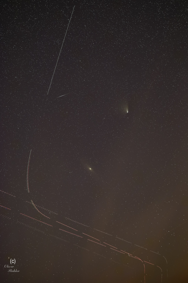 Flugzeuge weichen Komet PanSTARRS aus