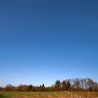 flugzeugfreier blauer Himmel