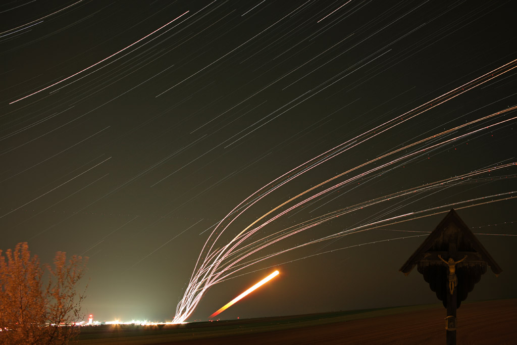 Flugzeugstrichspuren, Sternstrichspuren