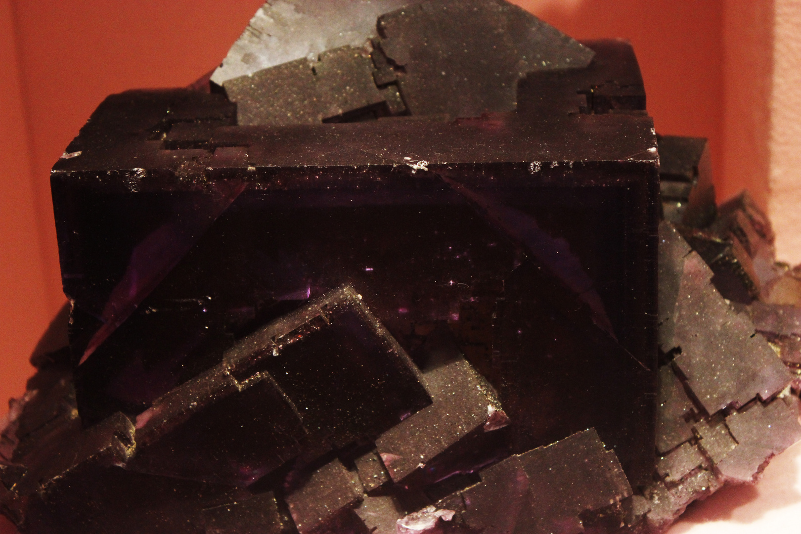 Fluorite @ Mineralogisches Museum Hamburg IIIb