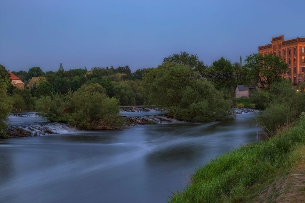 Fluss am Abend