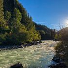 Fluss im Sonnenschein 