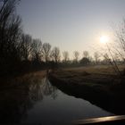 Fluss in der Morgensonne