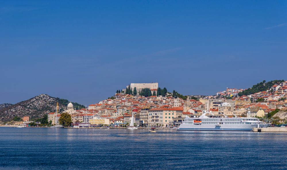 Fluss Krka & Altstadt, Sibenik, Dalmatien, Kroatien